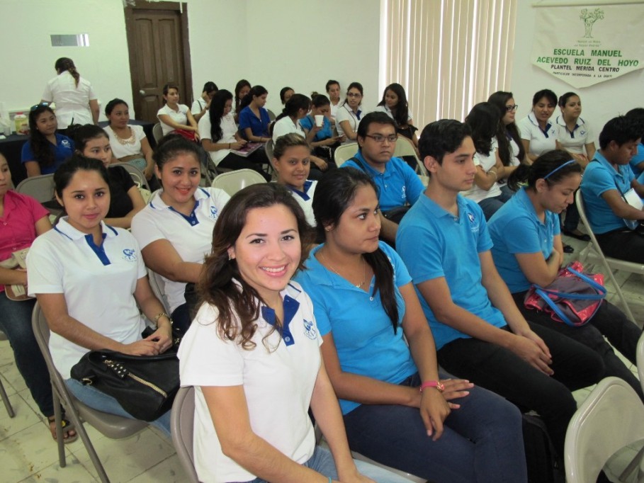 Capacitan a universitarios para la búsqueda de empleo Capacitan a universitarios para la búsqueda de empleo
