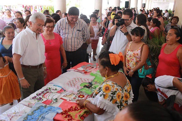 Clausuran talleres de centros familiares del DIF Clausuran talleres de centros familiares del DIF