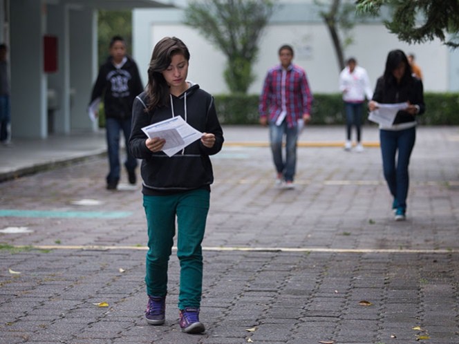 Convocatoria abierta para solicitar becas nivel medio superior. Convocatoria abierta para solicitar becas nivel medio superior.