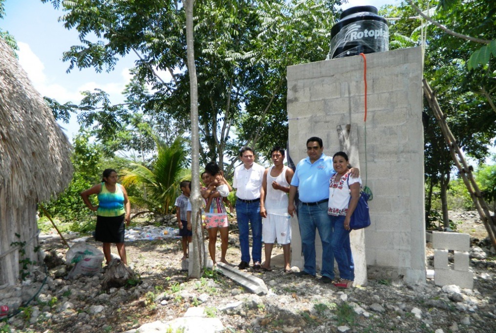 Entregan obras en Calotmul Entregan obras en Calotmul