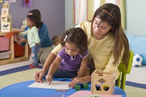 Las 10 profesiones con más mujeres Las 10 profesiones con más mujeres