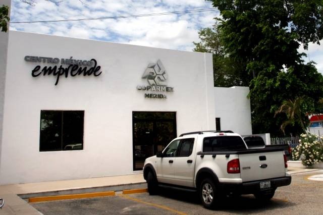 Empresarios dan “visto bueno” a Renán Barrera