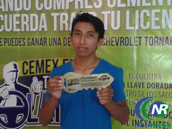 Tizimileño gana una camioneta en concurso de Cemex Tizimileño gana una camioneta en concurso de Cemex