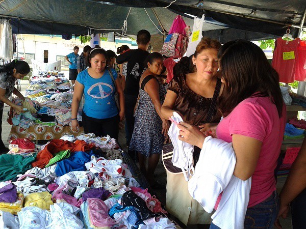 Comercios de Tizimín participan en tianguis de regreso a clases Comercios de Tizimín participan en tianguis de regreso a clases