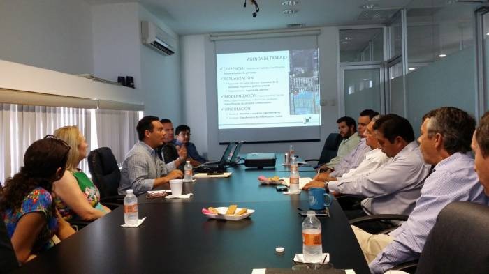 Revisan trabajo en direcciones municipales Revisan trabajo en direcciones municipales