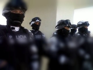La PGR decomisa mercancía pirata en el Centro de Mérida\r\n La PGR decomisa mercancía pirata en el Centro de Mérida\r\n
