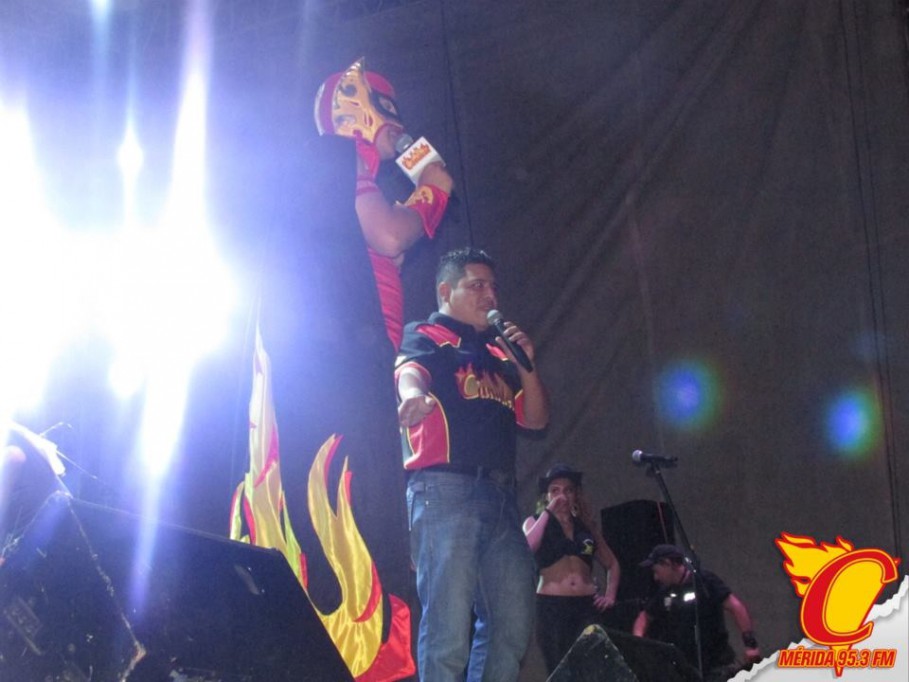 Celebra las fiestas patrias con Candela Celebra las fiestas patrias con Candela