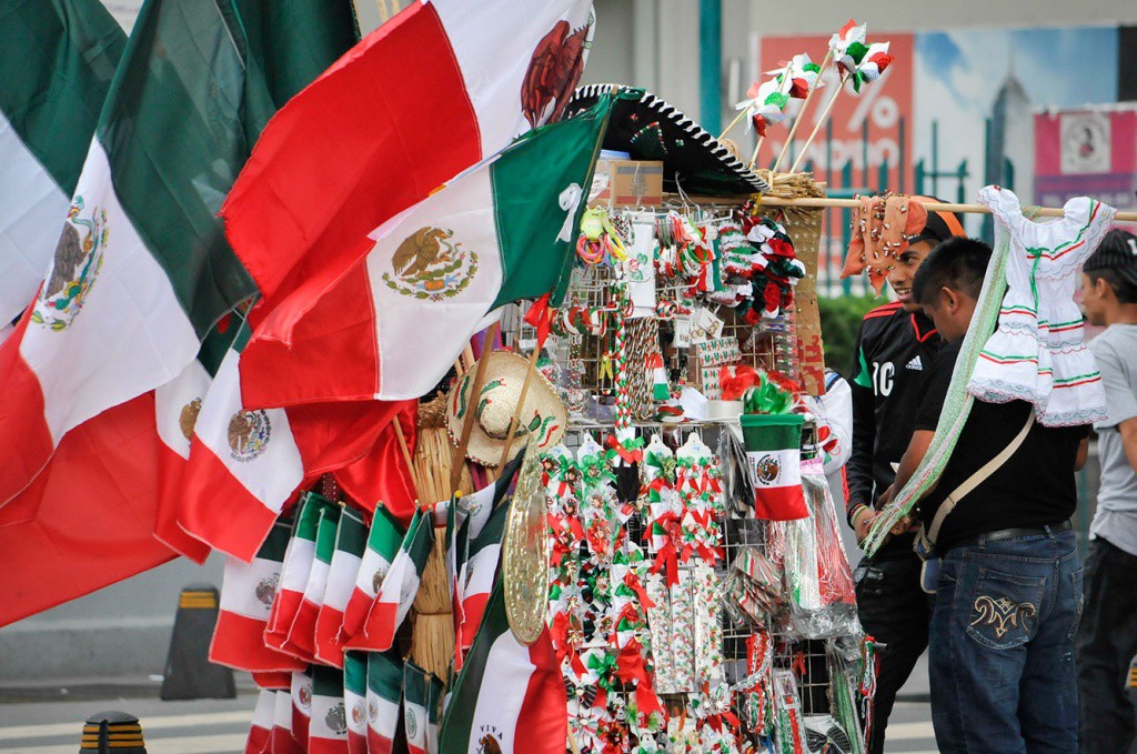 Vendedores “patrios” deberán renovar permisos Vendedores “patrios” deberán renovar permisos
