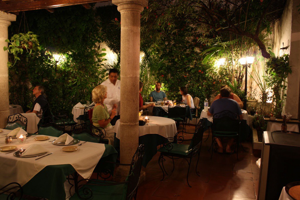Restaurantes no repuntan en vacaciones Restaurantes no repuntan en vacaciones