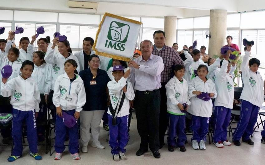 Abanderan a deportistas del IMSS Yucatán Abanderan a deportistas del IMSS Yucatán