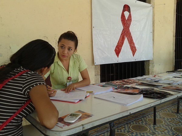Acciones de prevención contra el VIH, en Valladolid Acciones de prevención contra el VIH, en Valladolid
