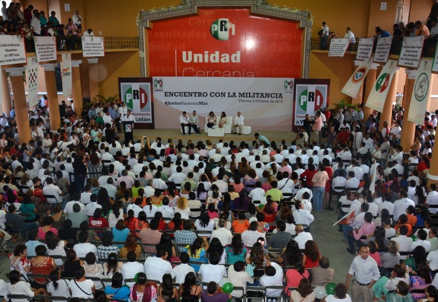 Se reúne militancia priista en la Casa del Pueblo