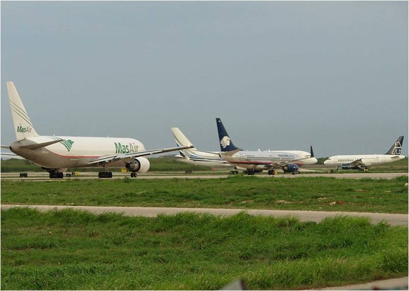 El aeropuerto de Mérida transportará a 3,500 pasajeros diario en época navideña El aeropuerto de Mérida transportará a 3,500 pasajeros diario en época navideña