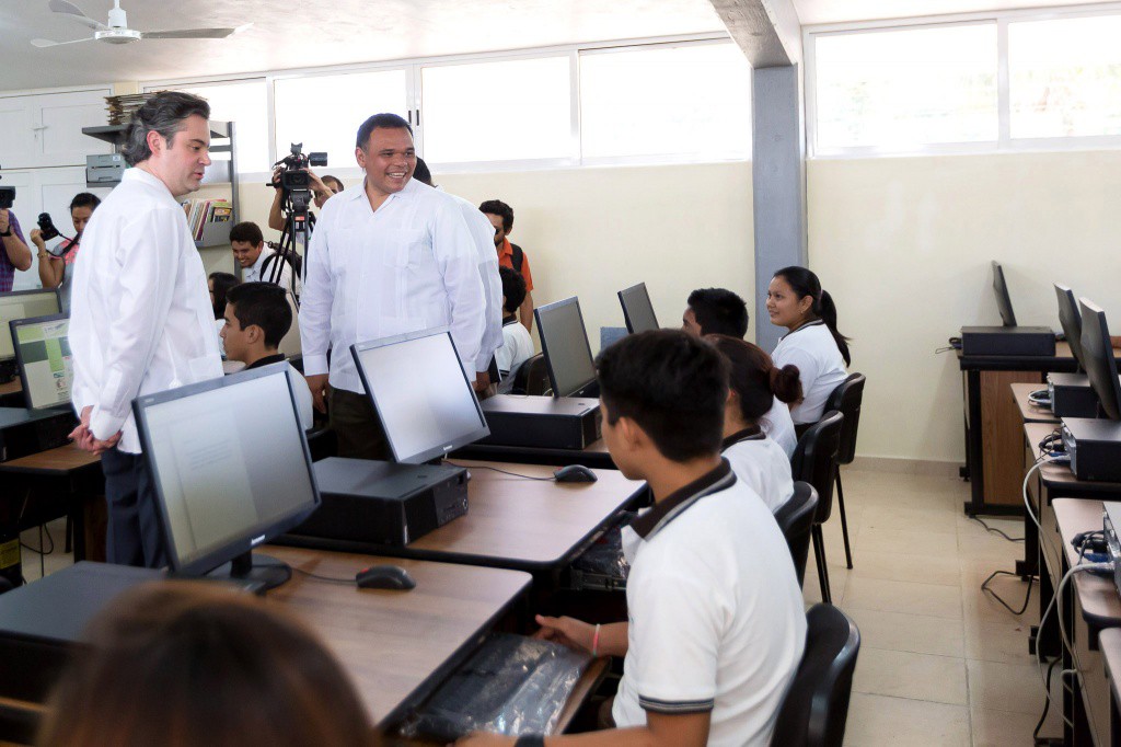 Entregan infraestructura educativa en Tixkokob Entregan infraestructura educativa en Tixkokob
