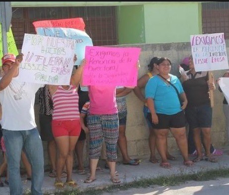 Destituyen a directora de primaria de El Cuyo Destituyen a directora de primaria de El Cuyo