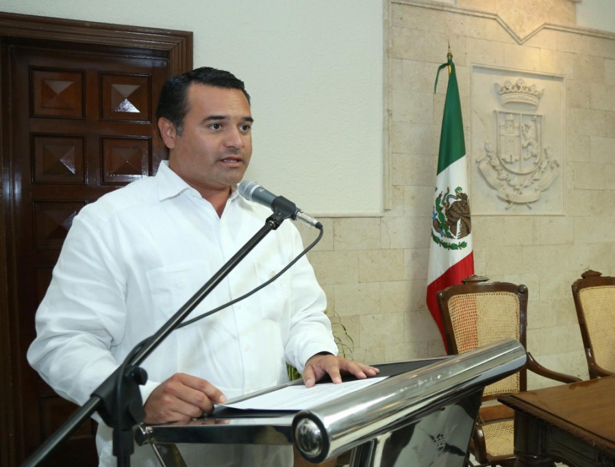 Denuncian a Renán Barrera por mal uso de recursos Denuncian a Renán Barrera por mal uso de recursos