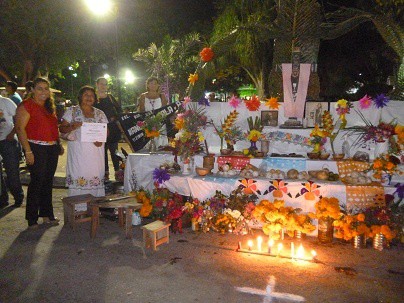 Preparan demostración de altares de muertos, en Tizimín Preparan demostración de altares de muertos, en Tizimín