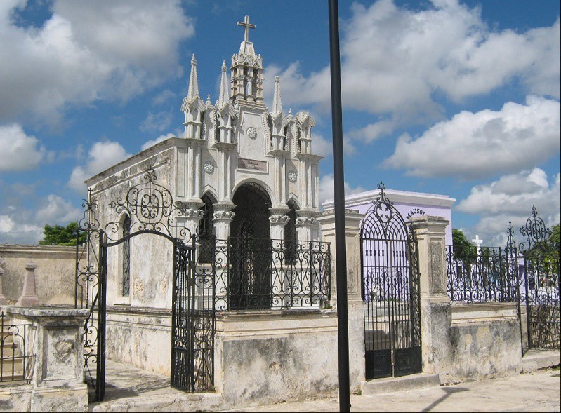 Preparan cementerios para el Día de Muertos Preparan cementerios para el Día de Muertos