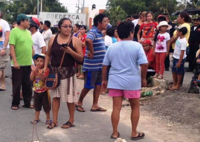 Vecinos exigen mejor transporte en Piedra de Agua Vecinos exigen mejor transporte en Piedra de Agua