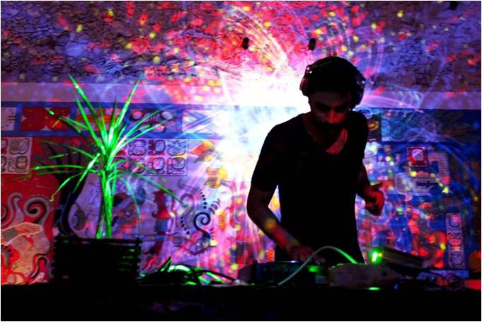 Presenta Dj Dhoko su primer albúm Presenta Dj Dhoko su primer albúm