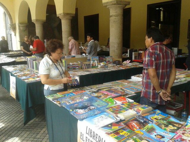 De cada 10 yucatecos sólo 2 leen. De cada 10 yucatecos sólo 2 leen.