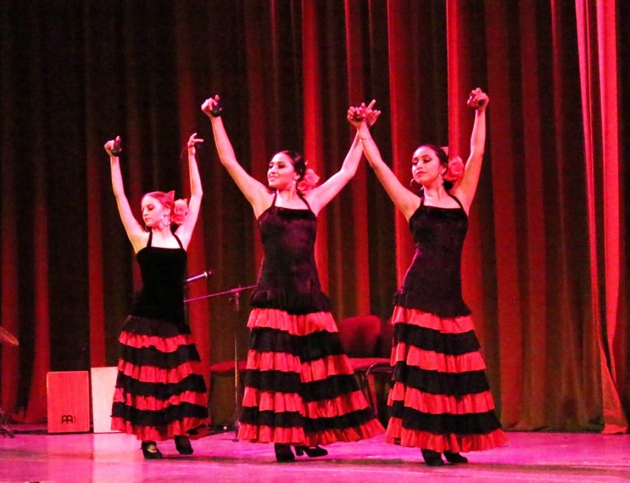 Música, danza, y literatura en el FICMaya Música, danza, y literatura en el FICMaya