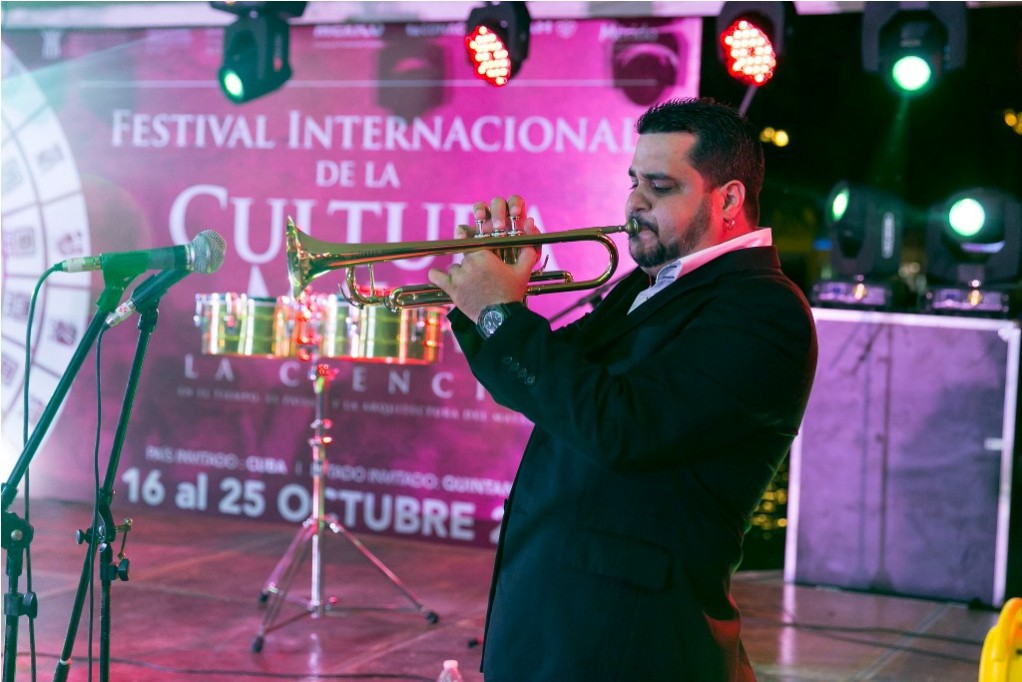 Septeto Santiaguero pone a bailar a Yucatán Septeto Santiaguero pone a bailar a Yucatán