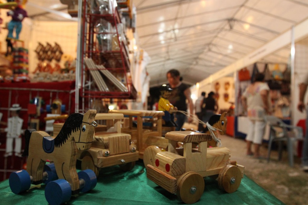 La feria Tunich 2013 dejo 3 millones 4mil pesos. La feria Tunich 2013 dejo 3 millones 4mil pesos.