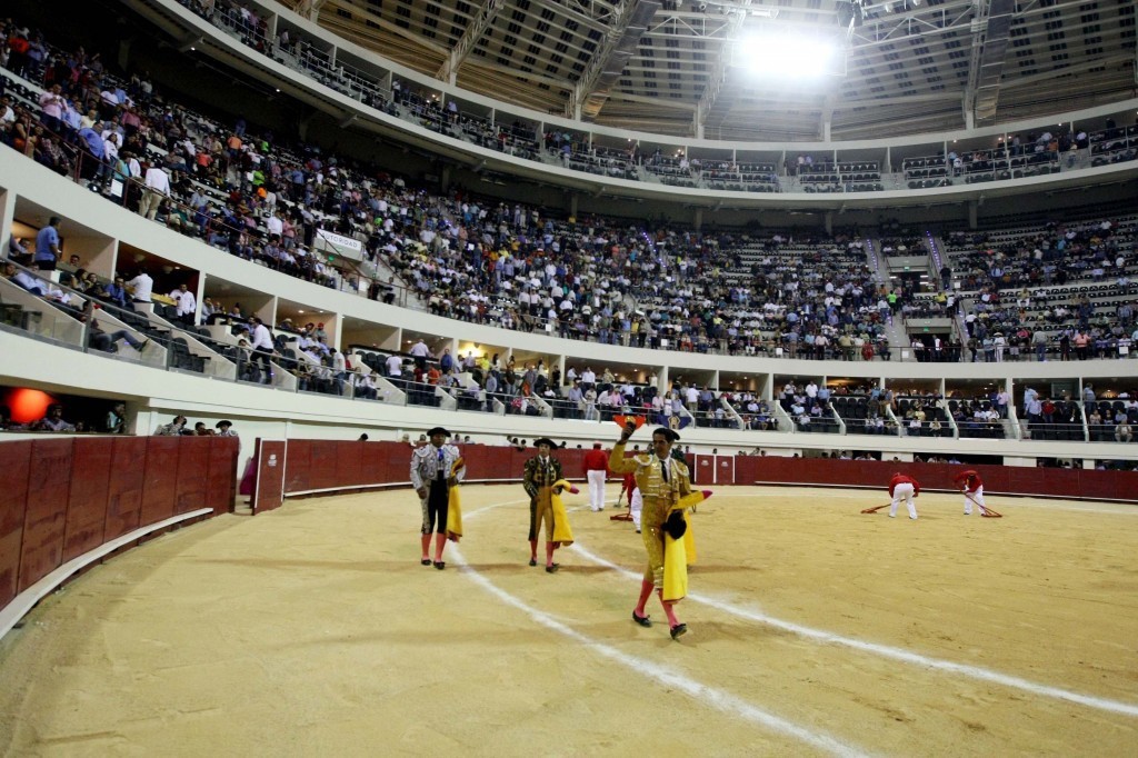 Temporada taurina en el Coliseo Temporada taurina en el Coliseo