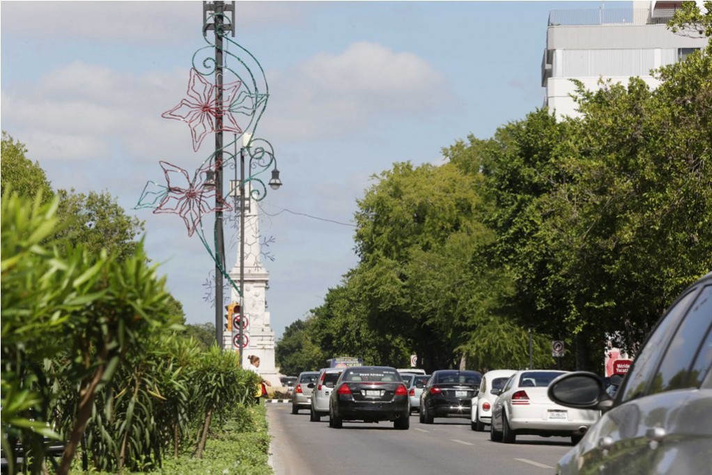 Invertirán 500 mil pesos en adornos navideños Invertirán 500 mil pesos en adornos navideños