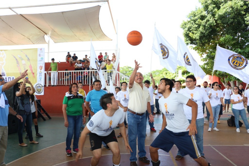 Estudiantes de la UADY participaron en Olimpiadas Universitarias Estudiantes de la UADY participaron en Olimpiadas Universitarias