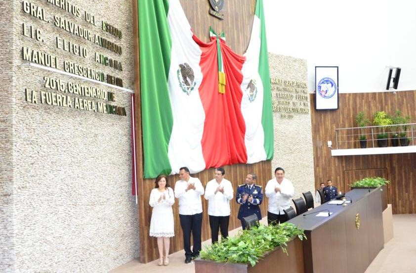 Rinden homenaje a la Fuerza Aérea Mexicana Rinden homenaje a la Fuerza Aérea Mexicana