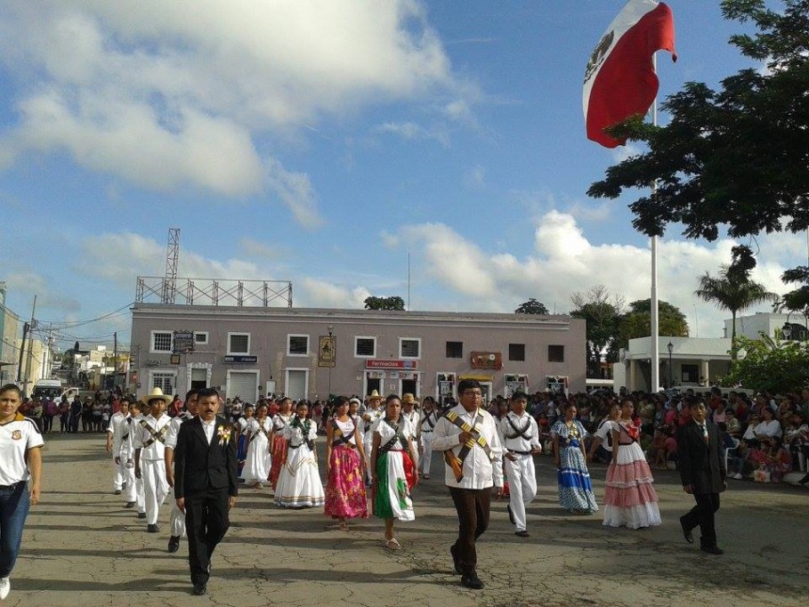 Marcialidad y disciplina en Desfile Cívico-Deportivo de Tizimín Marcialidad y disciplina en Desfile Cívico-Deportivo de Tizimín