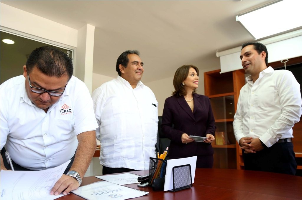 Entregan catálogo de políticas públicas municipales Entregan catálogo de políticas públicas municipales