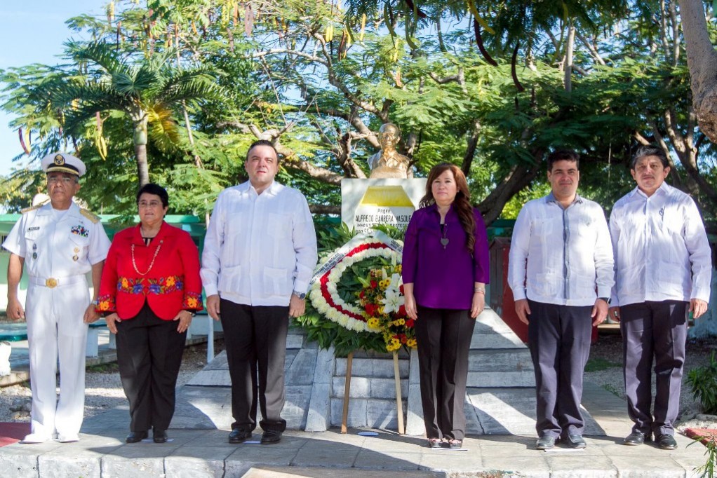 Conmemoran natalicio de Alfredo Barrera Vásquez
