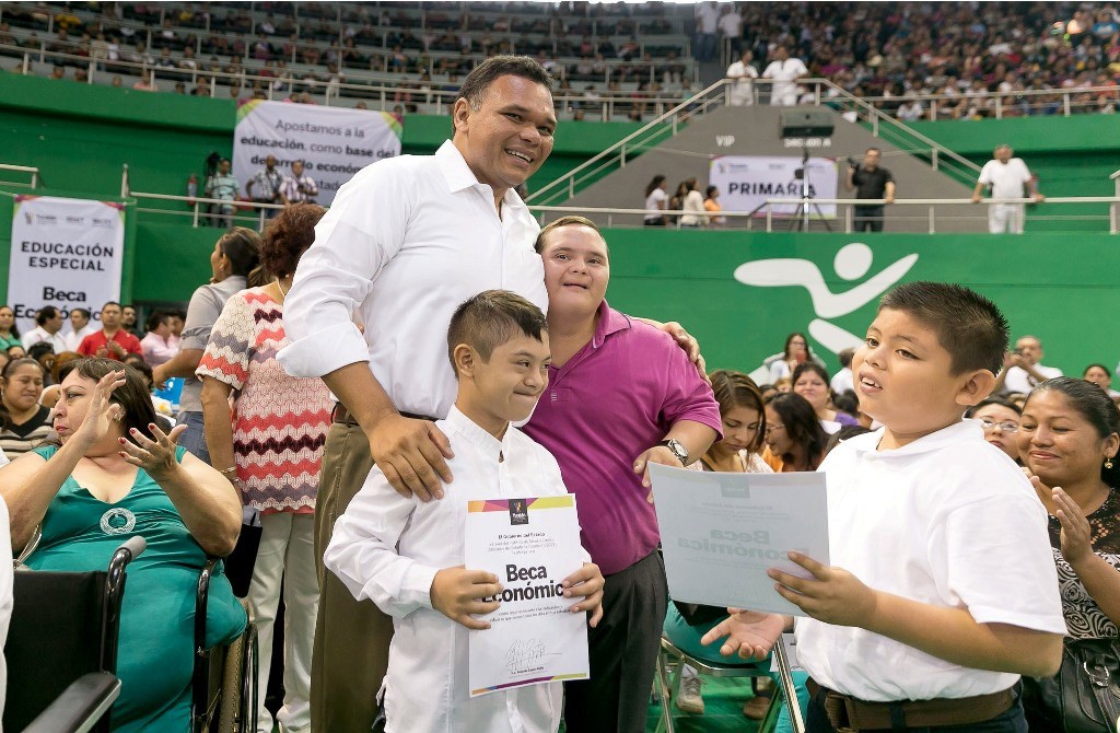 Incrementará el número de becas para estudiantes Incrementará el número de becas para estudiantes