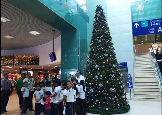 La Navidad llega al Aeropuerto de Mérida La Navidad llega al Aeropuerto de Mérida