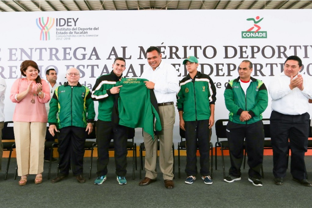 Rommel Pacheco, mérito deportivo 2015 Rommel Pacheco, mérito deportivo 2015