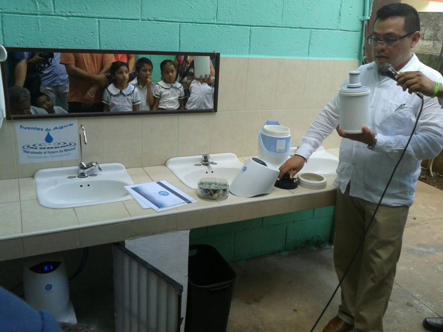 Instalan purificador de agua a primaria de Tizimín Instalan purificador de agua a primaria de Tizimín