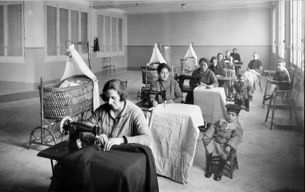 Mujeres trabajan más y ganan menos Mujeres trabajan más y ganan menos