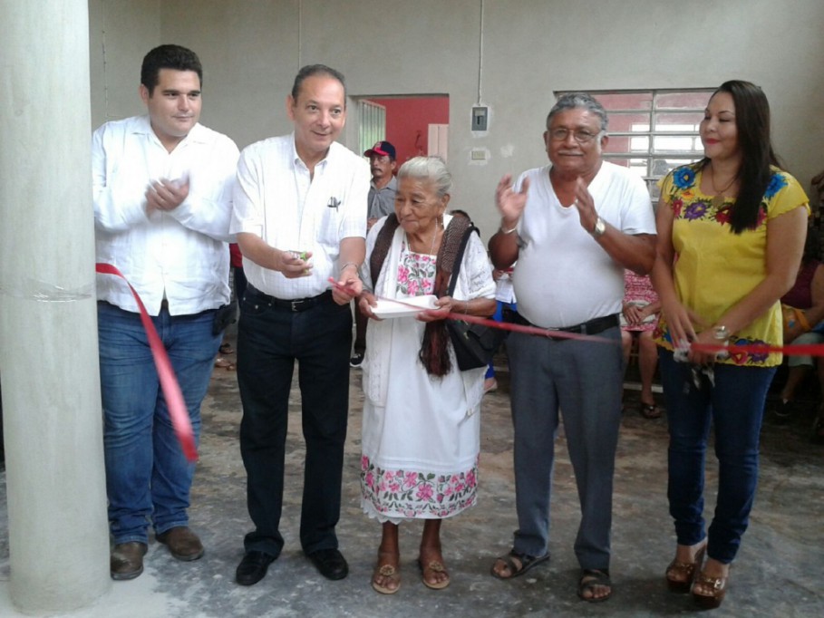 Inauguran techo en local de Jubilados y Pensionados del IMSS, en Tizimín Inauguran techo en local de Jubilados y Pensionados del IMSS, en Tizimín