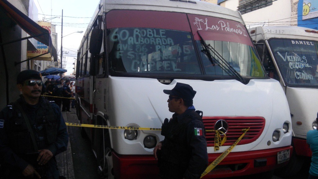 Muere en el camión al Centro Muere en el camión al Centro