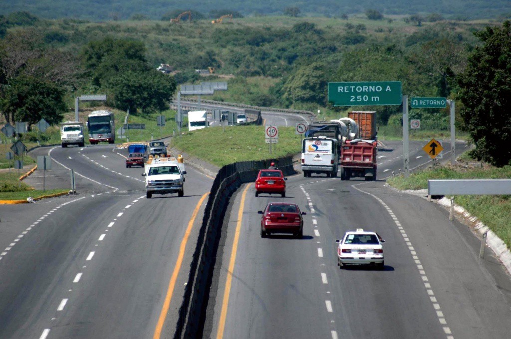 Restricciones de circulación en caminos y puentes federales Restricciones de circulación en caminos y puentes federales
