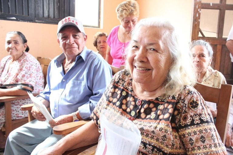Retraso en apoyos afecta a Adultos Mayores Retraso en apoyos afecta a Adultos Mayores