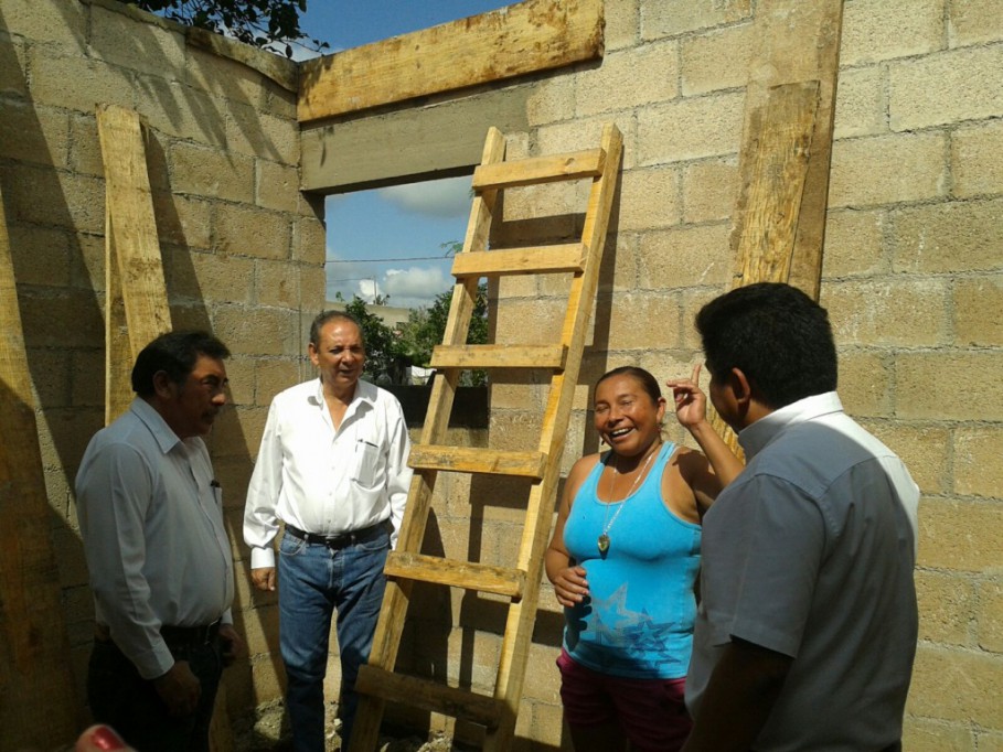 Supervisan construcción de acciones de vivienda en Tizimín Supervisan construcción de acciones de vivienda en Tizimín
