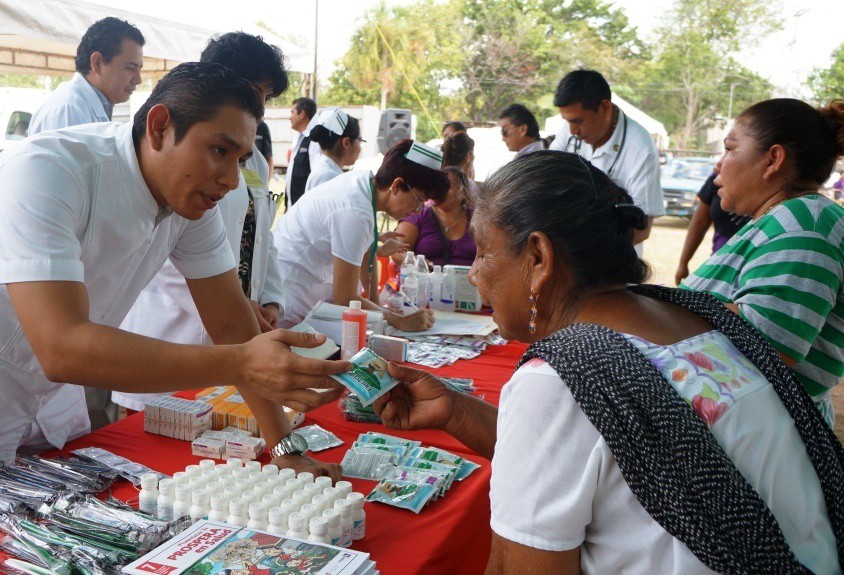 Acciones para erradicar al Aedes Aegypti Acciones para erradicar al Aedes Aegypti