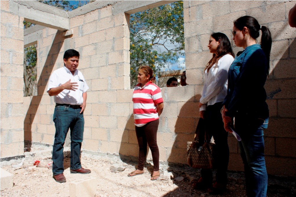 Realizan acciones de vivienda en Caucel y Ucú Realizan acciones de vivienda en Caucel y Ucú
