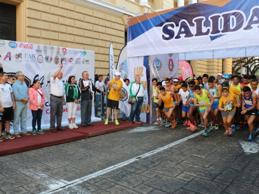 Celebran aniversario de la UADY Celebran aniversario de la UADY