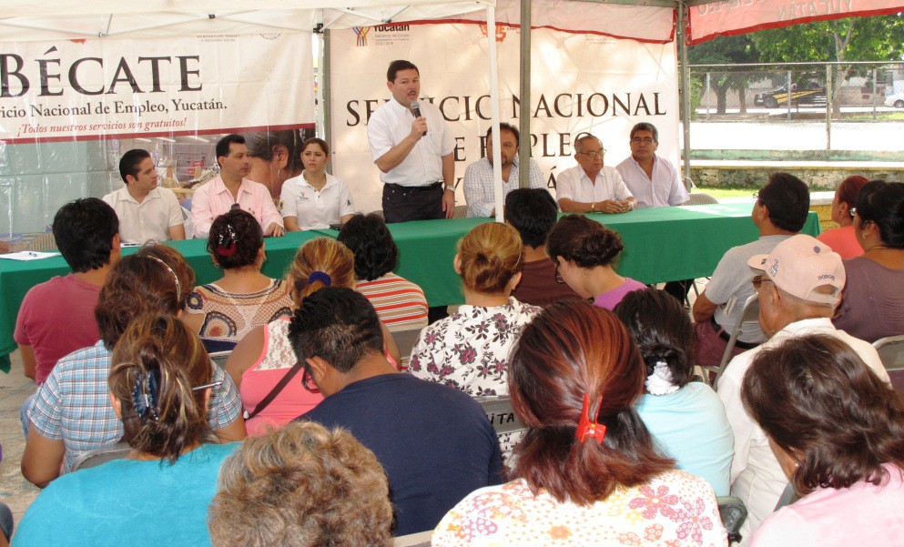 La STPS oferto más de 400 empleos en la colonia Los Reyes. La STPS oferto más de 400 empleos en la colonia Los Reyes.
