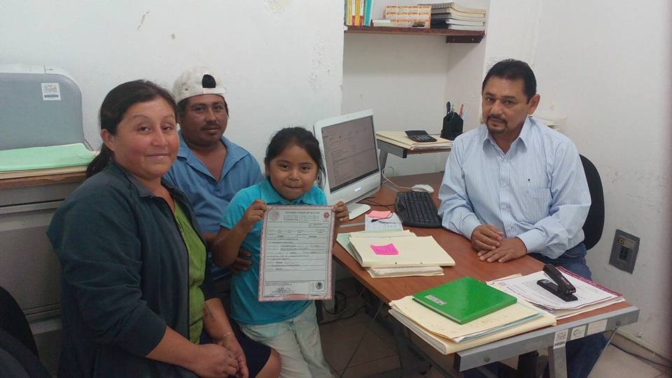 Dan identidad a niña tizimileña Dan identidad a niña tizimileña